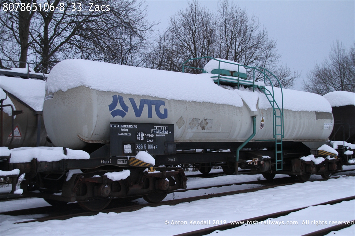 807865106-8_33_Zacs.JPG